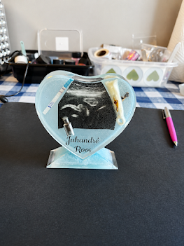 Small Heart on Stand